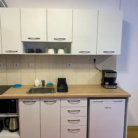 아파트 And - Semiramida Gardens 보로베츠