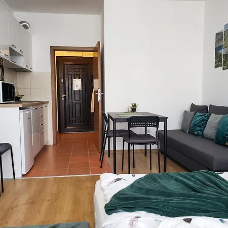 And - Semiramida Gardens 보로베츠