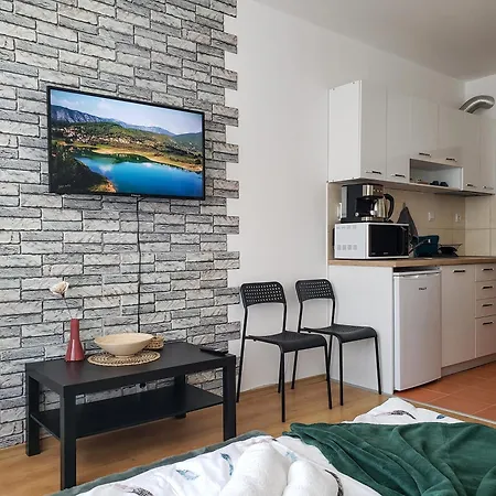 And - Semiramida Gardens