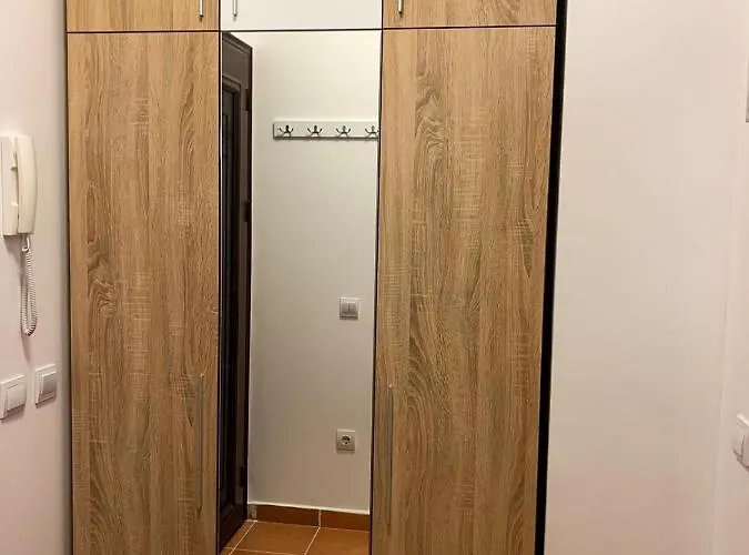 And - Semiramida Gardens Borowec