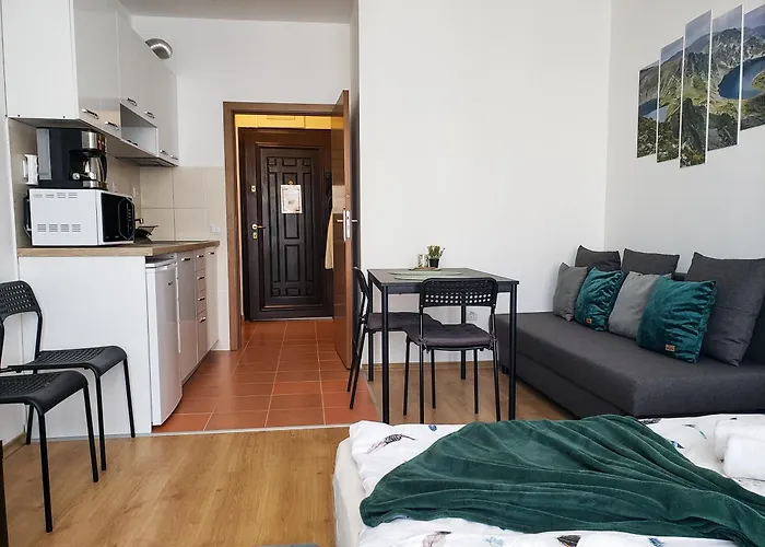 And - Semiramida Gardens Borowec